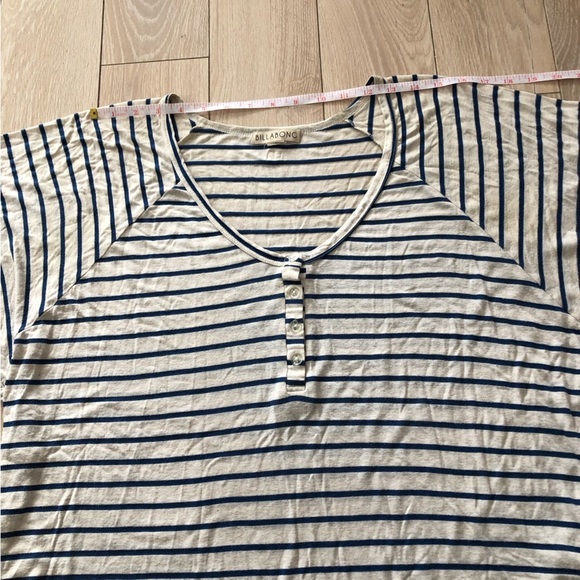Billabong Dolman Sleeve Striped T Shirt in Blue & White Size L - Picture 2 of 13